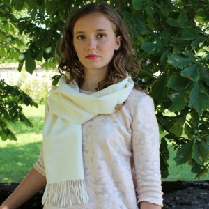 Natural white alpaca scarf